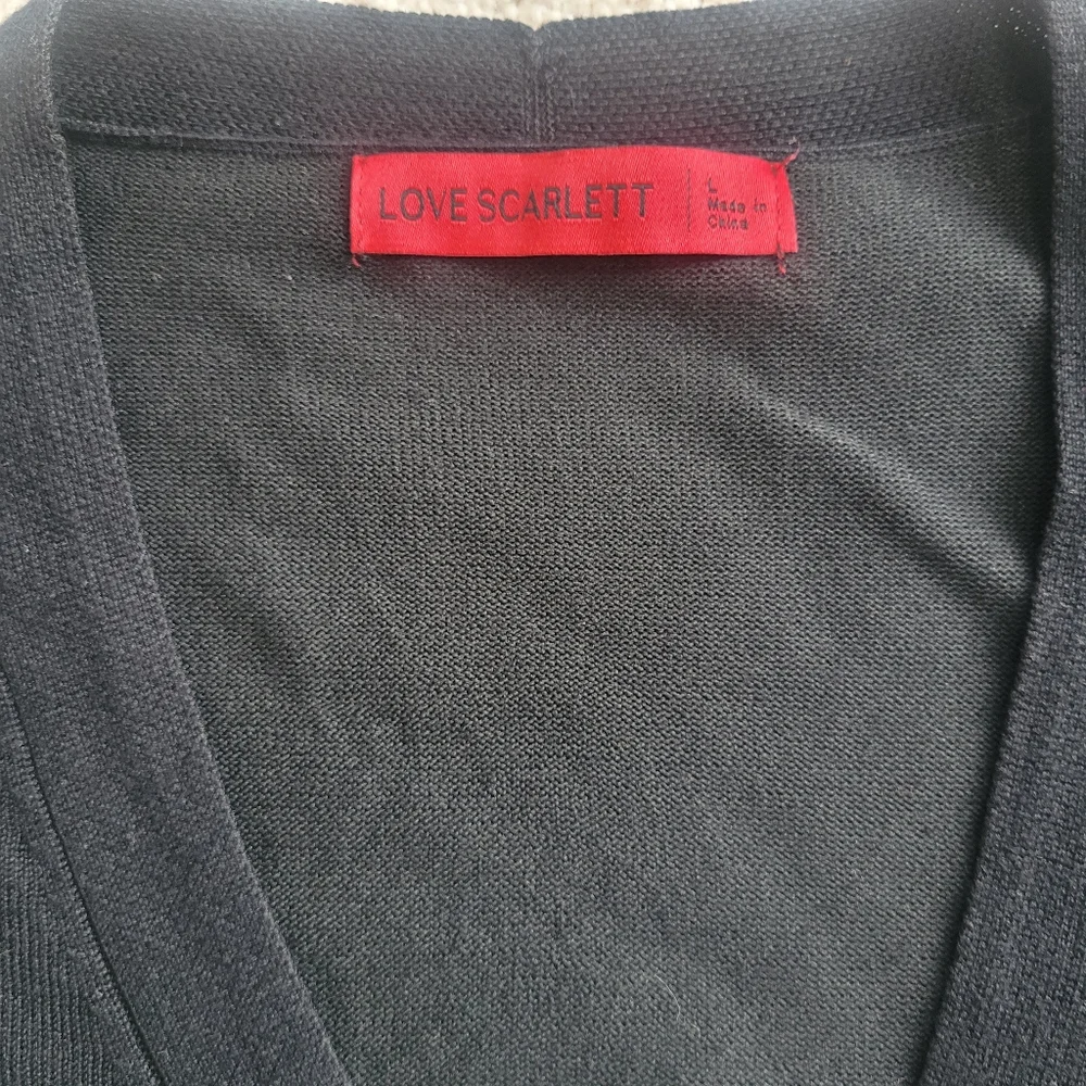 Chic Black V-Neck Cardigan with White Bow Size L